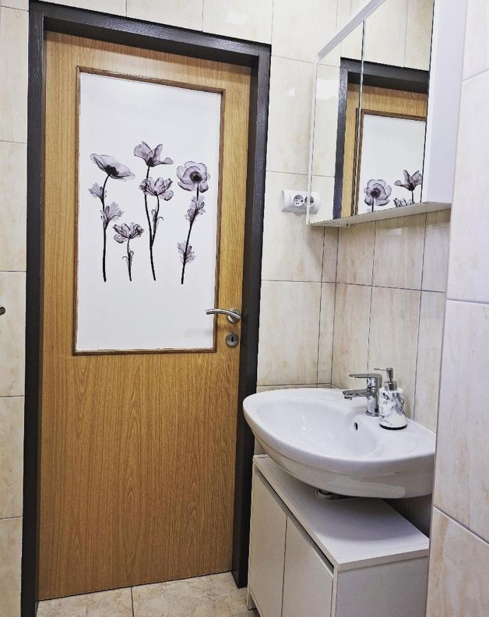 Apartment Ory 2 Between The Beach And City Center Pula Exteriér fotografie
