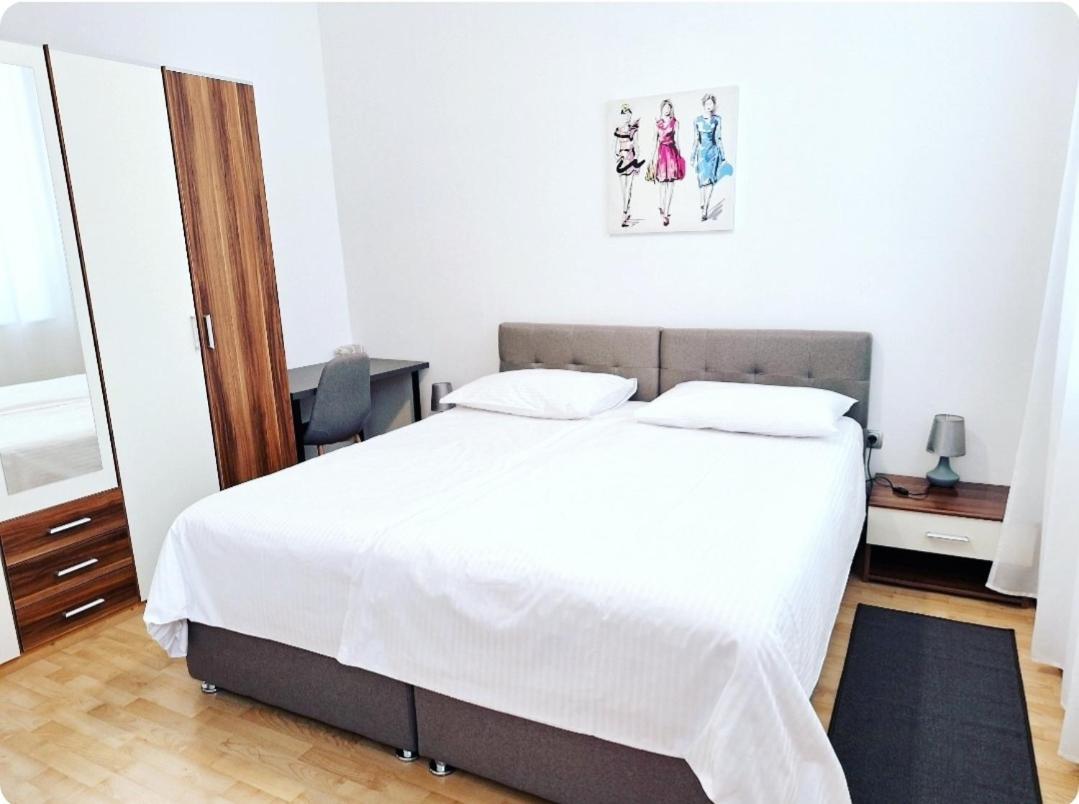 Apartment Ory 2 Between The Beach And City Center Pula Exteriér fotografie